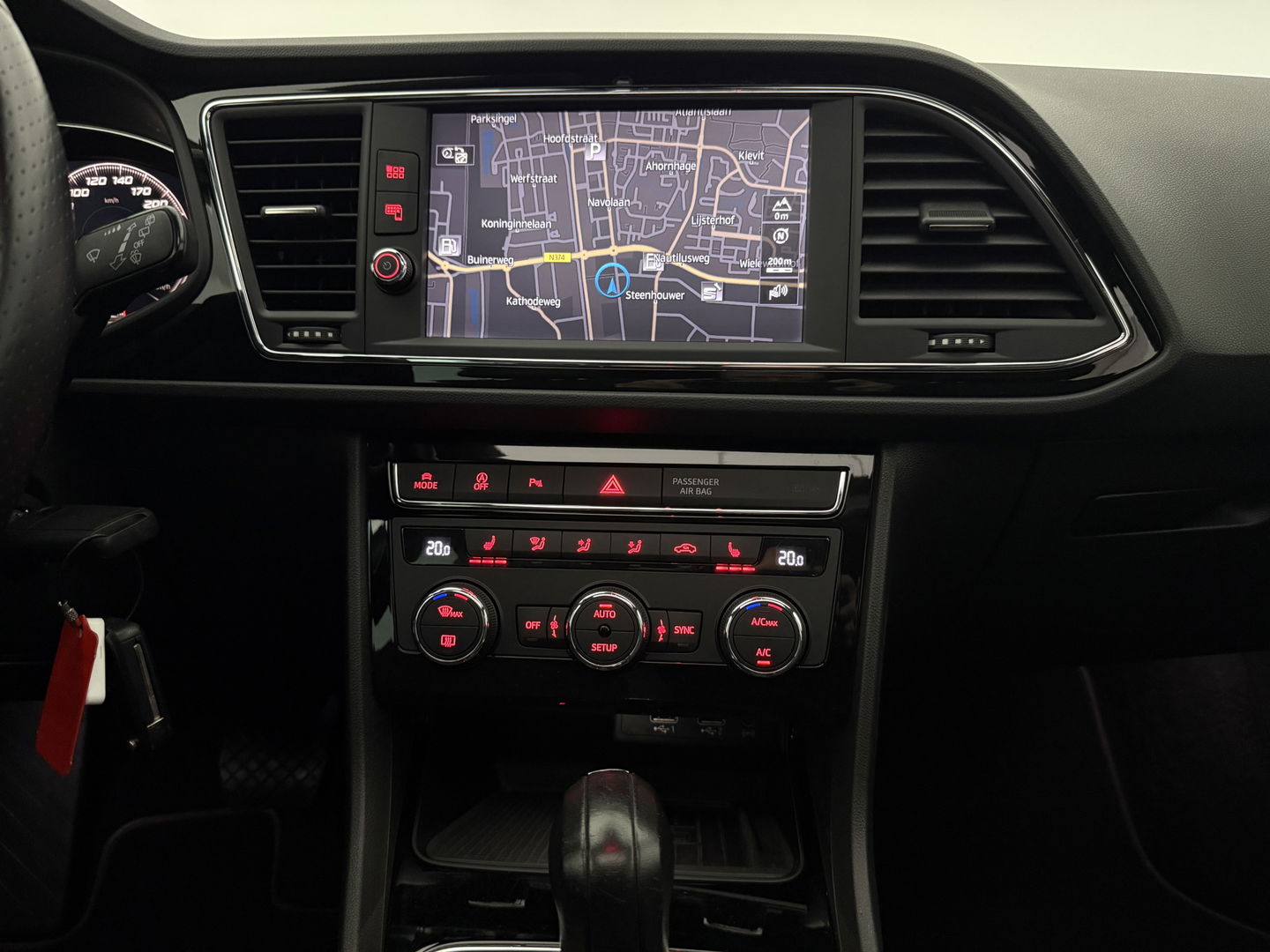 SEAT Leon 2.0 191PK TSI FR | Pano | Sfeerverl. | LED | Carplay | Camera | Navi l Cruise l Stoelverw.