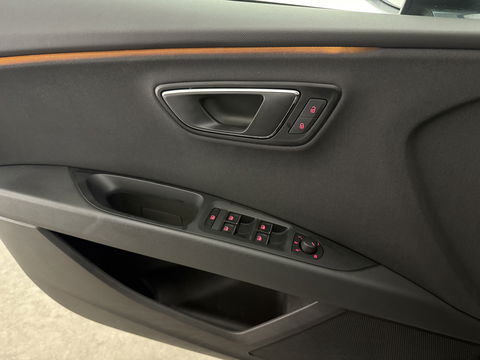 SEAT Leon 2.0 191PK TSI FR | Pano | Sfeerverl. | LED | Carplay | Camera | Navi l Cruise l Stoelverw.