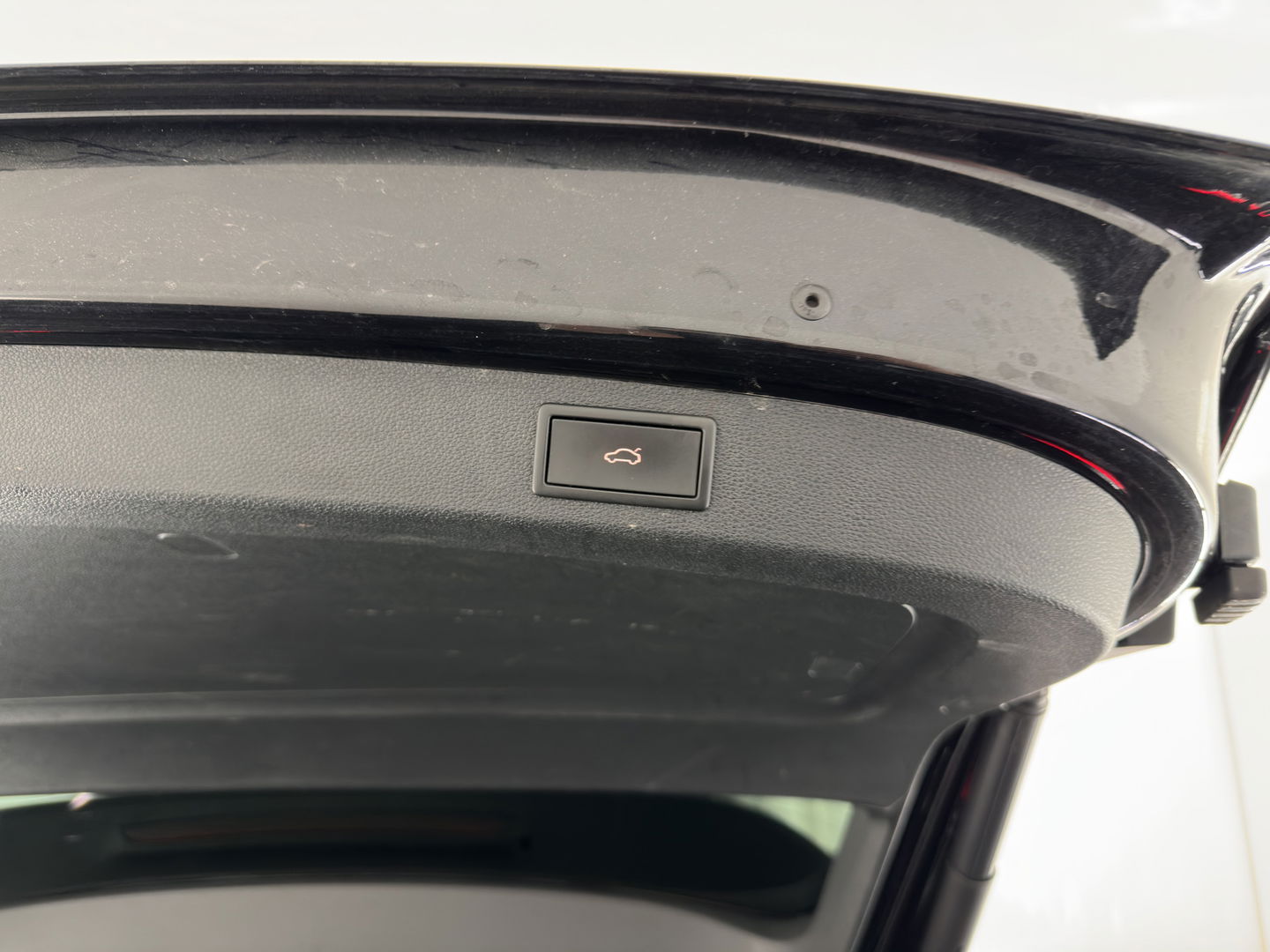 Škoda Kodiaq 1.5 TSI Sportline Business [ 7-Pers. ] (INCL-BTW) Aut. *LEATHER-MICROFIBRE | FULL-LED | ADAPTIVE-CRUISE | MEMORY-PACK | DIGI-COCKPIT | NAVI-FULLMAP | CAMERA | DAB+ | AMBIENT-LIGHT | KEYLESS | CARPLAY | PRIVACY-GLASS| TOWBAR | 20''