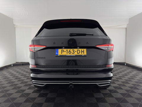 Škoda Kodiaq 1.5 TSI Sportline Business [ 7-Pers. ] (INCL-BTW) Aut. *LEATHER-MICROFIBRE | FULL-LED | ADAPTIVE-CRUISE | MEMORY-PACK | DIGI-COCKPIT | NAVI-FULLMAP | CAMERA | DAB+ | AMBIENT-LIGHT | KEYLESS | CARPLAY | PRIVACY-GLASS| TOWBAR | 20''