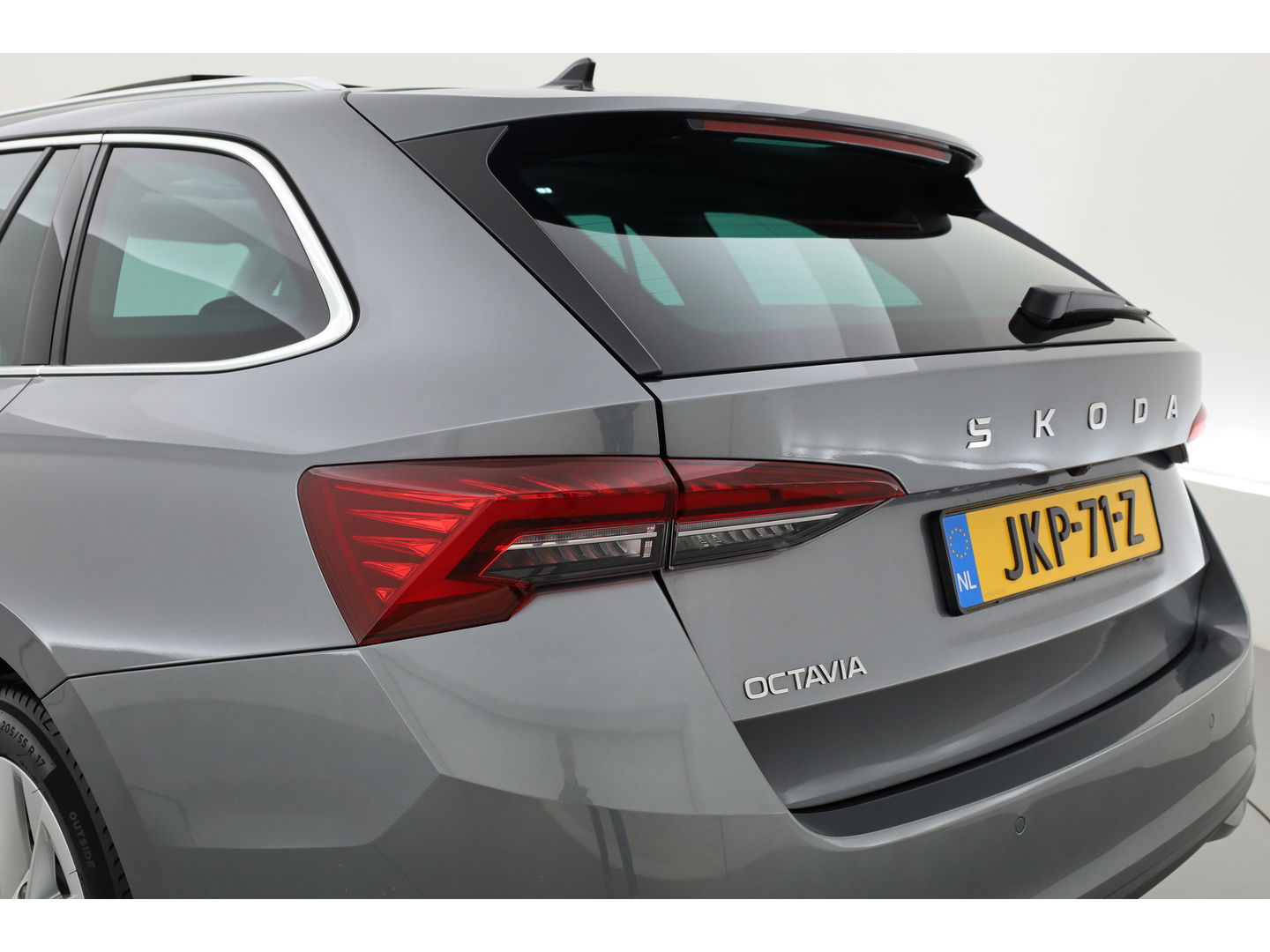 Škoda Octavia Combi 1.5 TSI MHEV Business Edition | Pano | Camera | Apple CarPlay | Stoel- Stuurverw. | Keyless |