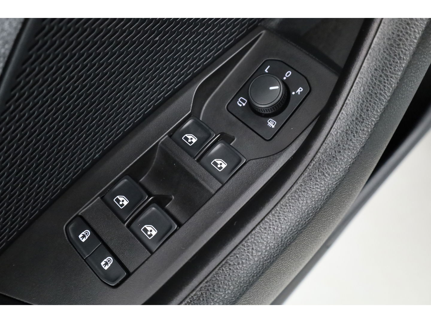 Škoda Octavia Combi 1.5 TSI MHEV Business Edition | Pano | Camera | Apple CarPlay | Stoel- Stuurverw. | Keyless |