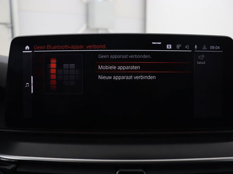 BMW 5 Serie 520i M Sport | Leder | Stoelverwarming | Carplay | 19'' | Sportstoelen | Live Cockpit | Navigatie | Parkeerhulp | Adaptief LED | Memory | Keyless start