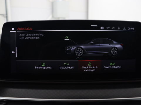 BMW 5 Serie 520i M Sport | Leder | Stoelverwarming | Carplay | 19'' | Sportstoelen | Live Cockpit | Navigatie | Parkeerhulp | Adaptief LED | Memory | Keyless start
