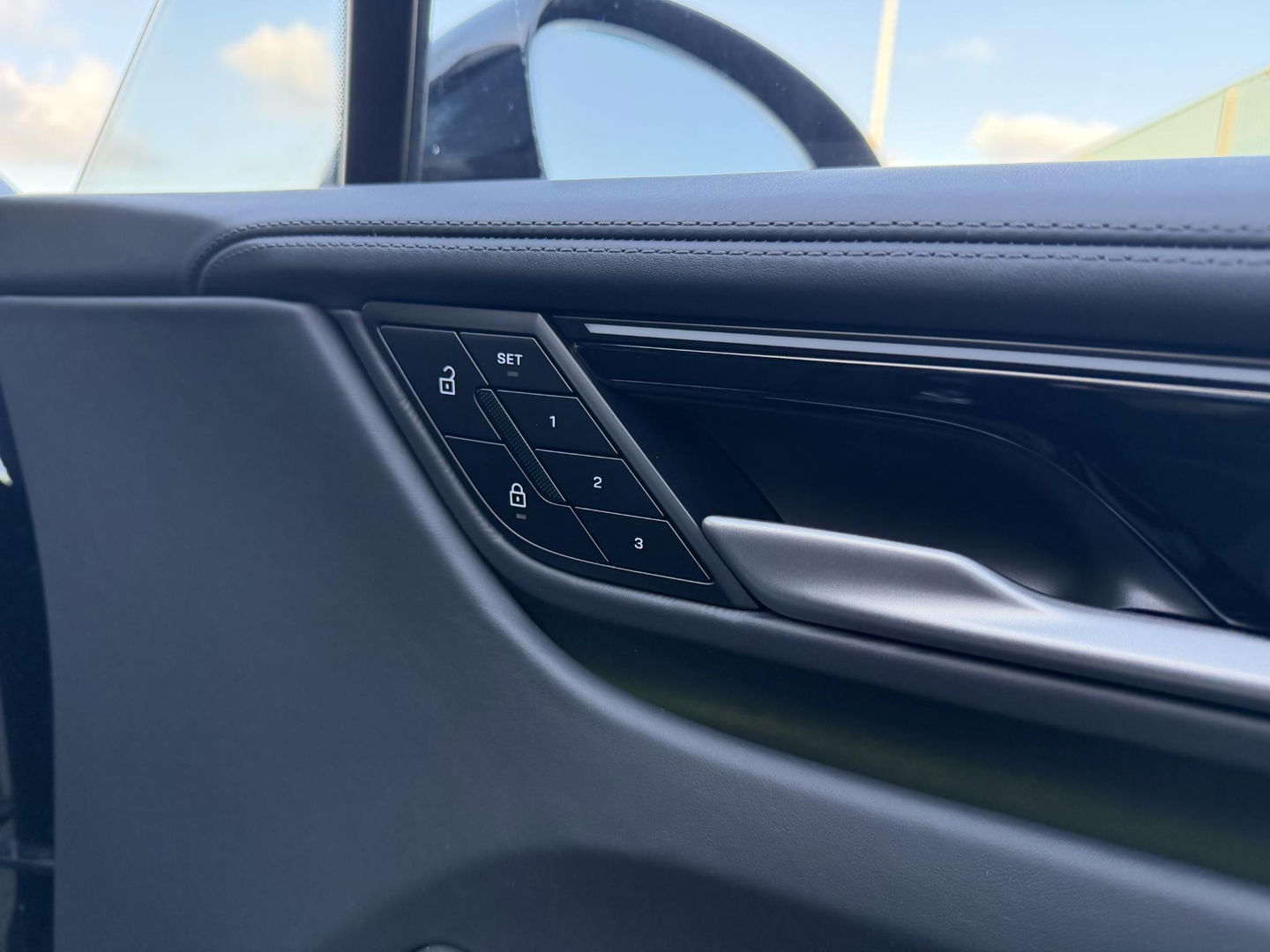 Porsche Macan 4 pano l 22 inc l Lucht vering l Stoel koeling