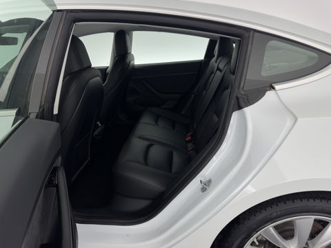 Tesla Model 3 Standard RWD Plus 60 kWh {SOH-99%} [ 3-Fase ] (INCL-BTW) Aut. *PANO | AUTO-PILOT | LUXURY-LEATHER | KEYLESS | FULL-LED | MEMORY-PACK | SURROUND-VIEW | DAB | CARPLAY | DIGI-COCKPIT | LANE-ASSIST | COMFORT-SEATS | TOWBAR | 19"ALU*