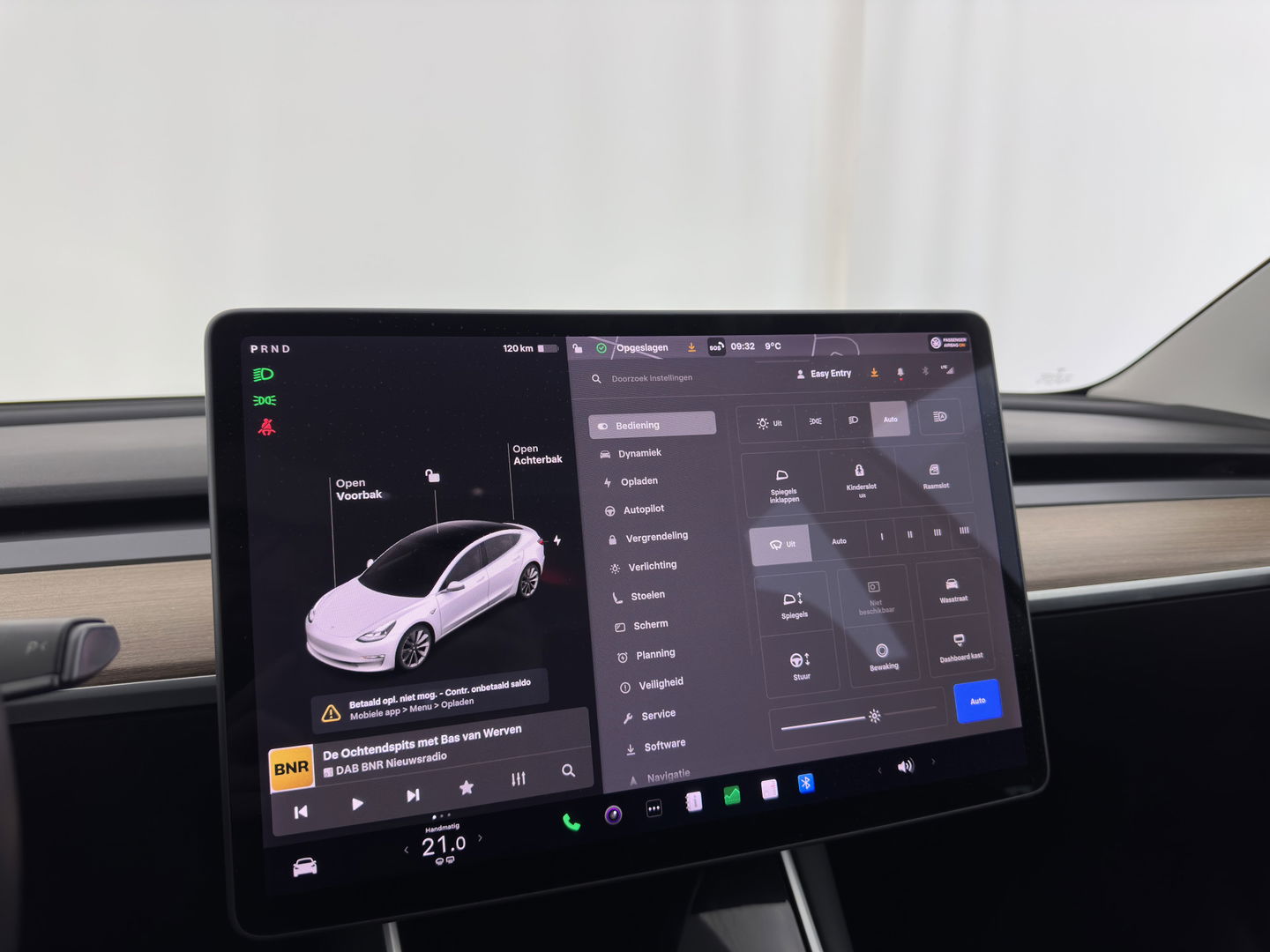 Tesla Model 3 Standard RWD Plus 60 kWh {SOH-99%} [ 3-Fase ] (INCL-BTW) Aut. *PANO | AUTO-PILOT | LUXURY-LEATHER | KEYLESS | FULL-LED | MEMORY-PACK | SURROUND-VIEW | DAB | CARPLAY | DIGI-COCKPIT | LANE-ASSIST | COMFORT-SEATS | TOWBAR | 19"ALU*