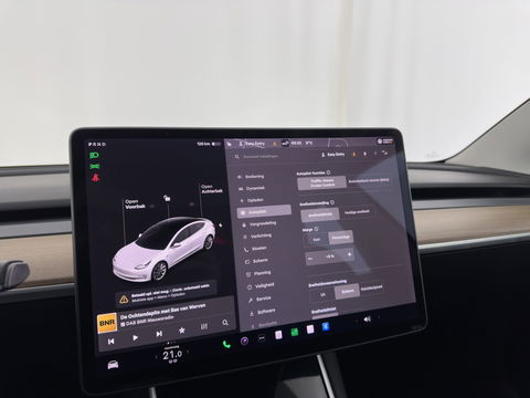 Tesla Model 3 Standard RWD Plus 60 kWh {SOH-99%} [ 3-Fase ] (INCL-BTW) Aut. *PANO | AUTO-PILOT | LUXURY-LEATHER | KEYLESS | FULL-LED | MEMORY-PACK | SURROUND-VIEW | DAB | CARPLAY | DIGI-COCKPIT | LANE-ASSIST | COMFORT-SEATS | TOWBAR | 19"ALU*