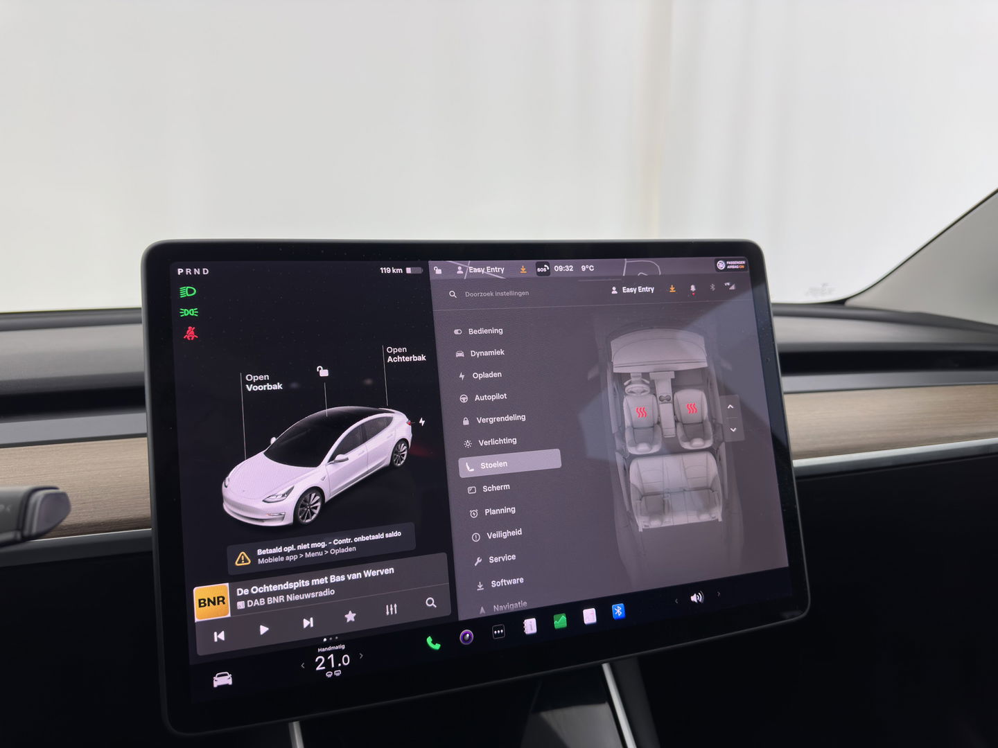 Tesla Model 3 Standard RWD Plus 60 kWh {SOH-99%} [ 3-Fase ] (INCL-BTW) Aut. *PANO | AUTO-PILOT | LUXURY-LEATHER | KEYLESS | FULL-LED | MEMORY-PACK | SURROUND-VIEW | DAB | CARPLAY | DIGI-COCKPIT | LANE-ASSIST | COMFORT-SEATS | TOWBAR | 19"ALU*