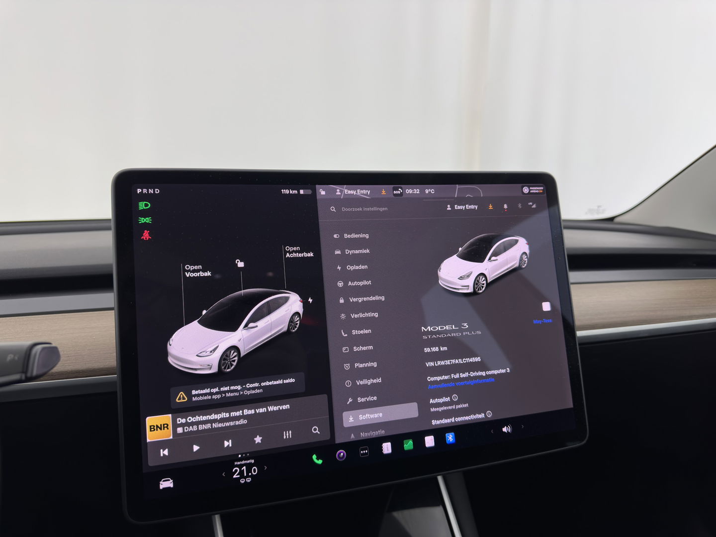 Tesla Model 3 Standard RWD Plus 60 kWh {SOH-99%} [ 3-Fase ] (INCL-BTW) Aut. *PANO | AUTO-PILOT | LUXURY-LEATHER | KEYLESS | FULL-LED | MEMORY-PACK | SURROUND-VIEW | DAB | CARPLAY | DIGI-COCKPIT | LANE-ASSIST | COMFORT-SEATS | TOWBAR | 19"ALU*
