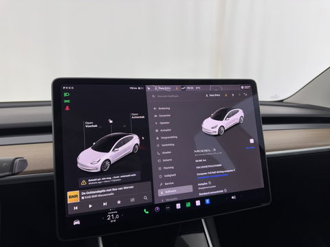 Tesla Model 3 Standard RWD Plus 60 kWh {SOH-99%} [ 3-Fase ] (INCL-BTW) Aut. *PANO | AUTO-PILOT | LUXURY-LEATHER | KEYLESS | FULL-LED | MEMORY-PACK | SURROUND-VIEW | DAB | CARPLAY | DIGI-COCKPIT | LANE-ASSIST | COMFORT-SEATS | TOWBAR | 19"ALU*