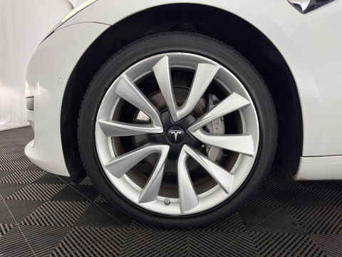 Tesla Model 3 Standard RWD Plus 60 kWh {SOH-99%} [ 3-Fase ] (INCL-BTW) Aut. *PANO | AUTO-PILOT | LUXURY-LEATHER | KEYLESS | FULL-LED | MEMORY-PACK | SURROUND-VIEW | DAB | CARPLAY | DIGI-COCKPIT | LANE-ASSIST | COMFORT-SEATS | TOWBAR | 19"ALU*