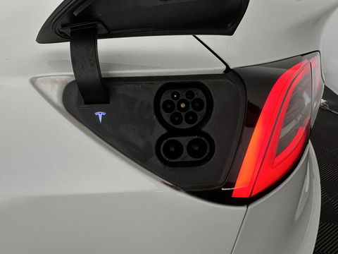 Tesla Model 3 Standard RWD Plus 60 kWh {SOH-99%} [ 3-Fase ] (INCL-BTW) Aut. *PANO | AUTO-PILOT | LUXURY-LEATHER | KEYLESS | FULL-LED | MEMORY-PACK | SURROUND-VIEW | DAB | CARPLAY | DIGI-COCKPIT | LANE-ASSIST | COMFORT-SEATS | TOWBAR | 19"ALU*