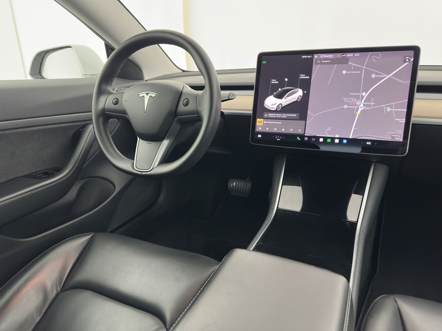 Tesla Model 3 Standard RWD Plus 60 kWh {SOH-99%} [ 3-Fase ] (INCL-BTW) Aut. *PANO | AUTO-PILOT | LUXURY-LEATHER | KEYLESS | FULL-LED | MEMORY-PACK | SURROUND-VIEW | DAB | CARPLAY | DIGI-COCKPIT | LANE-ASSIST | COMFORT-SEATS | TOWBAR | 19"ALU*