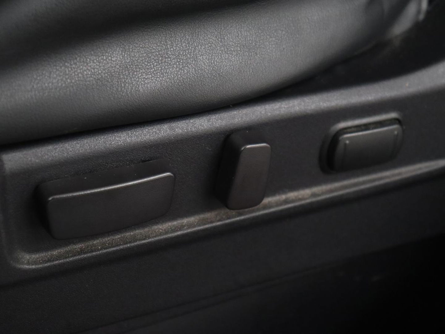 Mitsubishi Outlander 2.4 PHEV Intense | Trekhaak | Stoelverwarming | Leder/Alcantara | Camera | Carplay | Navigatie | Full LED | Cruise control | Plug In