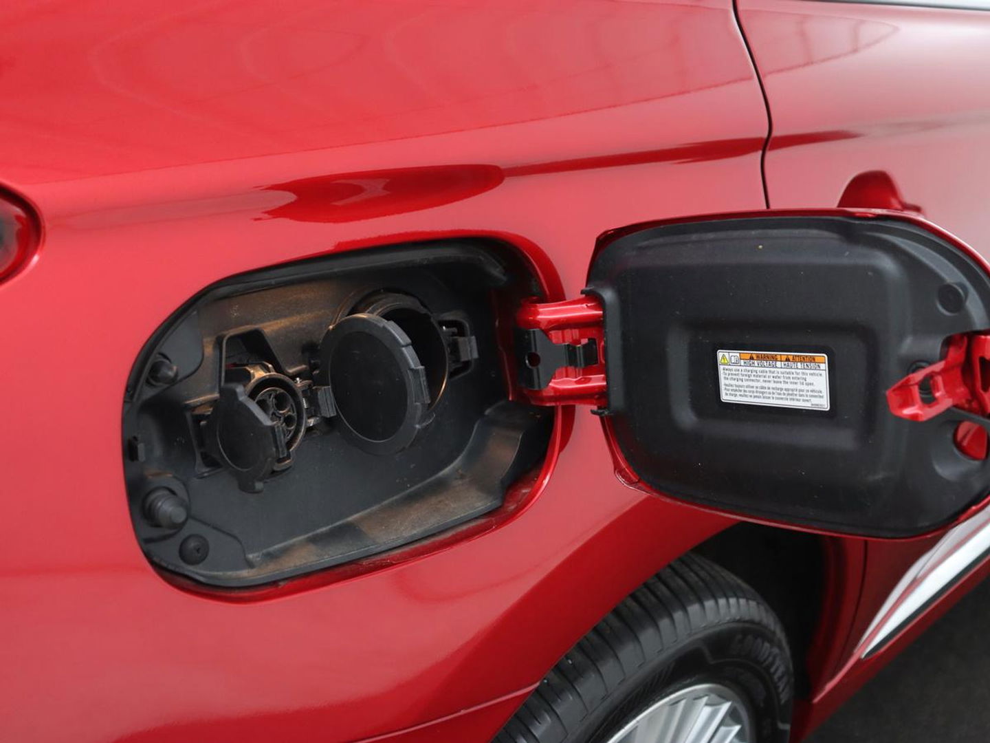 Mitsubishi Outlander 2.4 PHEV Intense | Trekhaak | Stoelverwarming | Leder/Alcantara | Camera | Carplay | Navigatie | Full LED | Cruise control | Plug In