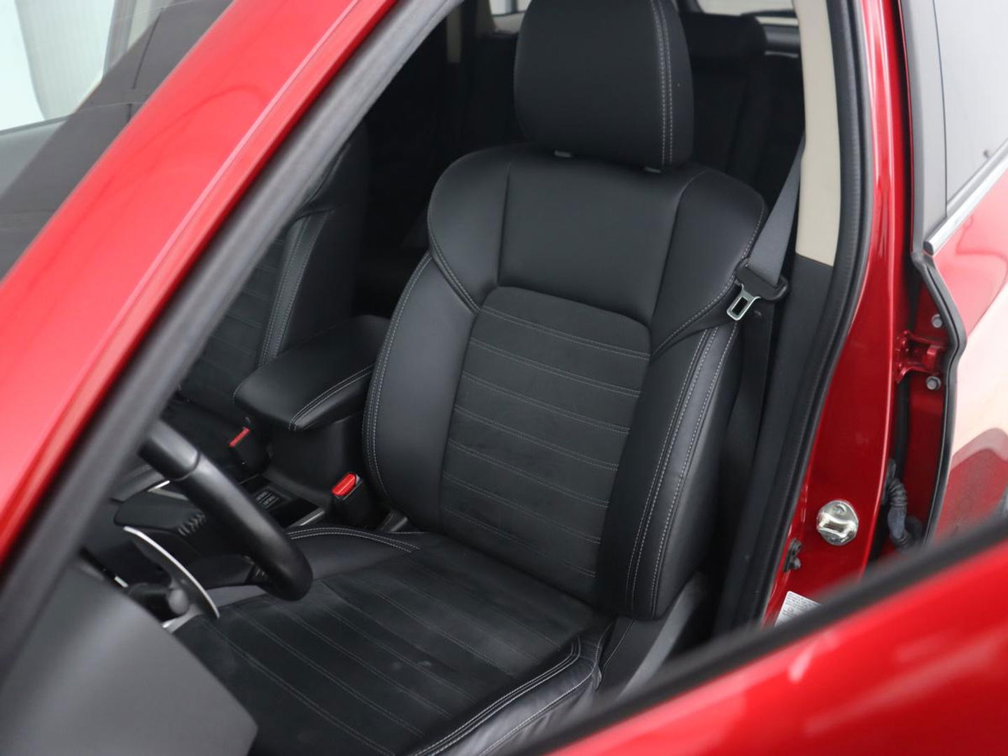 Mitsubishi Outlander 2.4 PHEV Intense | Trekhaak | Stoelverwarming | Leder/Alcantara | Camera | Carplay | Navigatie | Full LED | Cruise control | Plug In