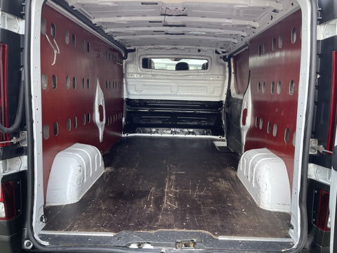 Opel Vivaro 1.6 CDTI L2H1 Edition / vaste prijs rijklaar € 11.950 ex btw / euro 6 / bpm vrij / airco / cruise control / navigatie / bijrijdersbank / parkeersensoren achter