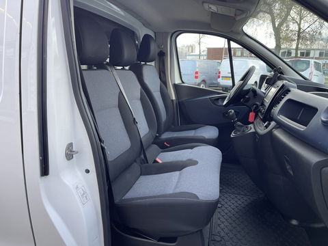 Opel Vivaro 1.6 CDTI L2H1 Edition / vaste prijs rijklaar € 11.950 ex btw / euro 6 / bpm vrij / airco / cruise control / navigatie / bijrijdersbank / parkeersensoren achter