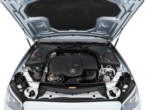 Mercedes-Benz E-Klasse Estate 300 de Luxury Line ( Plug-in ) (INCL-BTW) Aut. *LUXURY-LEATHER | FULL-LED | WIDE-SCREEN-DIGICOCKPIT | BLIND-SPOT | AMBIENT-LIGHT | HEATED-SPORTSEATS | CAMERA | DAB+ | NAVI-FULLMAP | PDC | ADAPTIVE-CRUISE | ECC | 18''ALU*