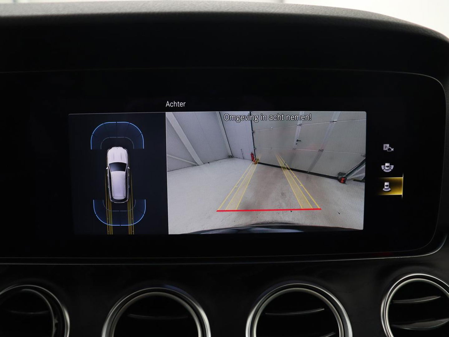 Mercedes-Benz E-Klasse 300e Avantgarde | Panoramadak | Adaptive cruise | Stoelverwarming | Carplay | Camera | Sfeerverlichting | Navigatie | Widescreen | Half leder | PHEV | Plug In