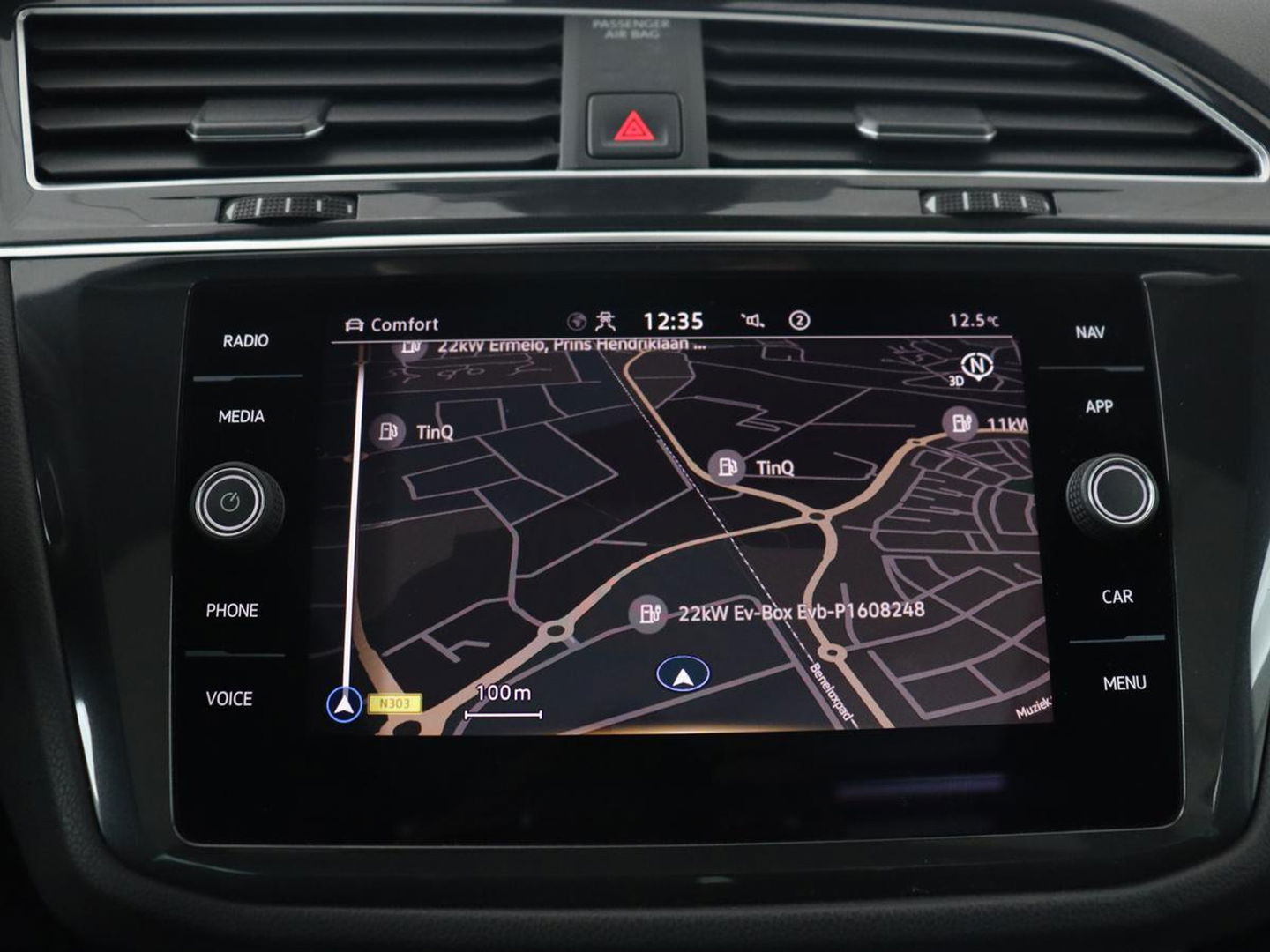 Volkswagen Tiguan 1.4 eHybrid R Line | Panoramadak | Trekhaak | Stoelverwarming | Camera | 20'' | Park Assist | Carplay | Matrix LED | Stuurverwarming | Adaptive cruise | Navigatie | PHEV | Plug In