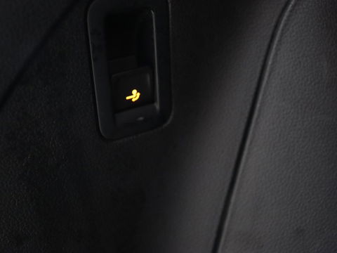 Volkswagen Tiguan 1.4 eHybrid R Line | Panoramadak | Trekhaak | Stoelverwarming | Camera | 20'' | Park Assist | Carplay | Matrix LED | Stuurverwarming | Adaptive cruise | Navigatie | PHEV | Plug In