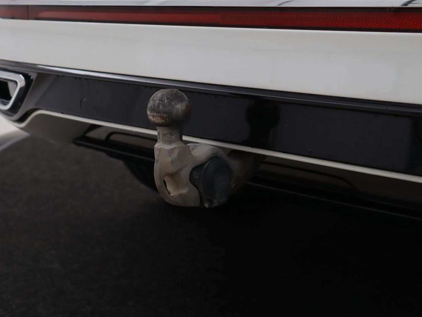 Volkswagen Tiguan 1.4 eHybrid R Line | Panoramadak | Trekhaak | Stoelverwarming | Camera | 20'' | Park Assist | Carplay | Matrix LED | Stuurverwarming | Adaptive cruise | Navigatie | PHEV | Plug In