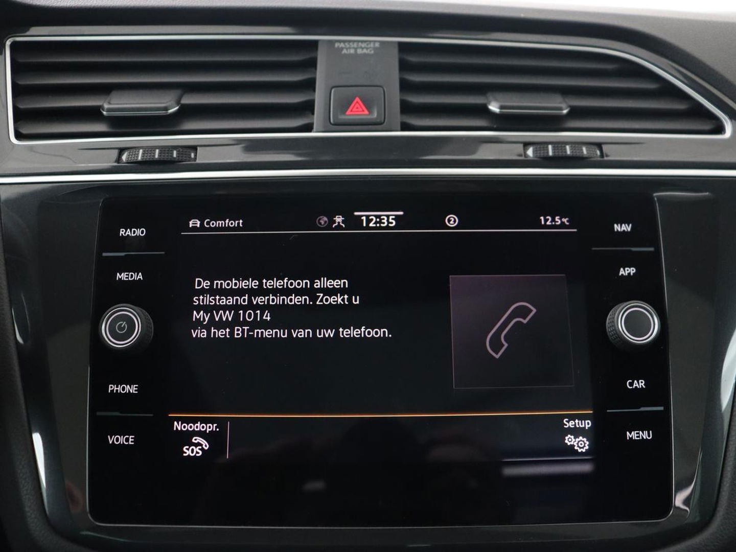 Volkswagen Tiguan 1.4 eHybrid R Line | Panoramadak | Trekhaak | Stoelverwarming | Camera | 20'' | Park Assist | Carplay | Matrix LED | Stuurverwarming | Adaptive cruise | Navigatie | PHEV | Plug In