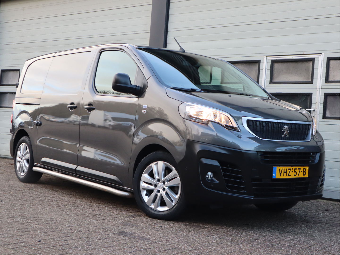Peugeot Expert 2.0 BlueHDI 123pk Euro 6 Automaat - L2 Lang - Navi - Cruise