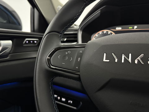 Lynk Co 01 1.5 | SOH 98% | Pano | Memory | Adap. Cruise | Sfeerverl. | 360° | Virtual | Keyless | Carplay