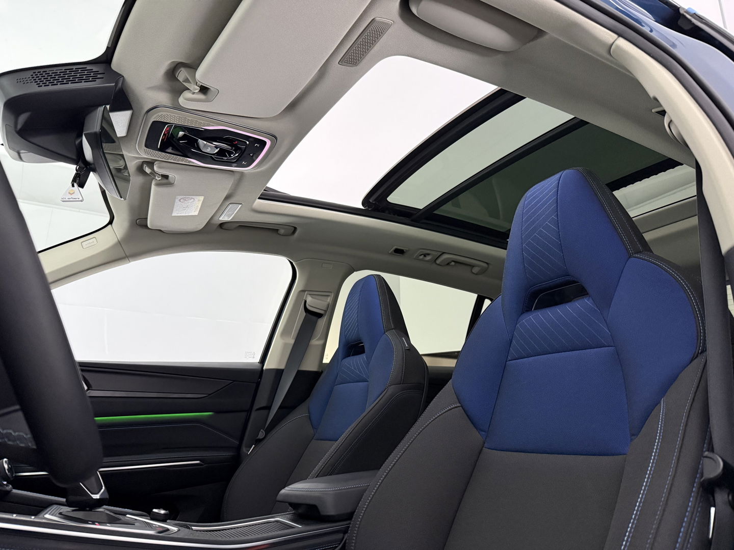 Lynk Co 01 1.5 | SOH 98% | Pano | Memory | Adap. Cruise | Sfeerverl. | 360° | Virtual | Keyless | Carplay