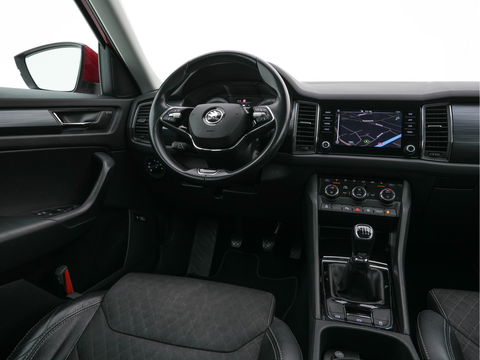 Škoda Kodiaq 1.5 TSI Business Edition (INCL-BTW) *ADAPTIVE-CRUISE | LEATHER-FABRIC | FULL-LED | CANTON-SOUND | HEATED-SPORTSEATS | KEYLESS | NAVI-FULLMAP | CAMERA | DAB+ | ECC | PDC | TOWBAR | 18''ALU*