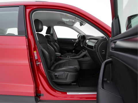 Škoda Kodiaq 1.5 TSI Business Edition (INCL-BTW) *ADAPTIVE-CRUISE | LEATHER-FABRIC | FULL-LED | CANTON-SOUND | HEATED-SPORTSEATS | KEYLESS | NAVI-FULLMAP | CAMERA | DAB+ | ECC | PDC | TOWBAR | 18''ALU*