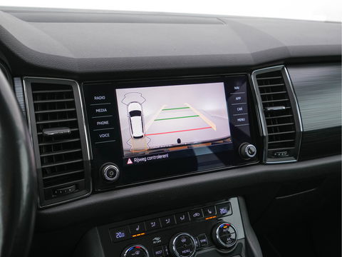 Škoda Kodiaq 1.5 TSI Business Edition (INCL-BTW) *ADAPTIVE-CRUISE | LEATHER-FABRIC | FULL-LED | CANTON-SOUND | HEATED-SPORTSEATS | KEYLESS | NAVI-FULLMAP | CAMERA | DAB+ | ECC | PDC | TOWBAR | 18''ALU*