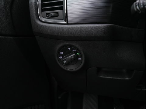 Škoda Kodiaq 1.5 TSI Business Edition (INCL-BTW) *ADAPTIVE-CRUISE | LEATHER-FABRIC | FULL-LED | CANTON-SOUND | HEATED-SPORTSEATS | KEYLESS | NAVI-FULLMAP | CAMERA | DAB+ | ECC | PDC | TOWBAR | 18''ALU*