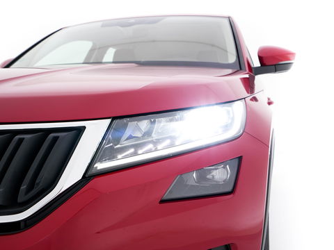 Škoda Kodiaq 1.5 TSI Business Edition (INCL-BTW) *ADAPTIVE-CRUISE | LEATHER-FABRIC | FULL-LED | CANTON-SOUND | HEATED-SPORTSEATS | KEYLESS | NAVI-FULLMAP | CAMERA | DAB+ | ECC | PDC | TOWBAR | 18''ALU*