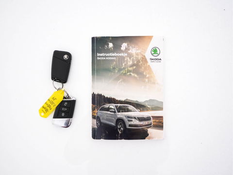 Škoda Kodiaq 1.5 TSI Business Edition (INCL-BTW) *ADAPTIVE-CRUISE | LEATHER-FABRIC | FULL-LED | CANTON-SOUND | HEATED-SPORTSEATS | KEYLESS | NAVI-FULLMAP | CAMERA | DAB+ | ECC | PDC | TOWBAR | 18''ALU*