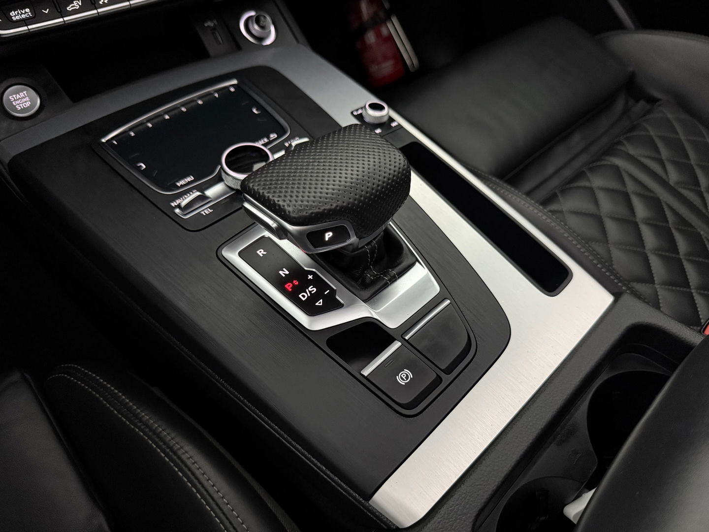 Audi Q5 55 TFSI e Quattro S-line | Pano | LED-Matrix | Virtual | Carplay | Trekh. | Luchtvering | Keyless | Stoelverw. | Schakelflippers