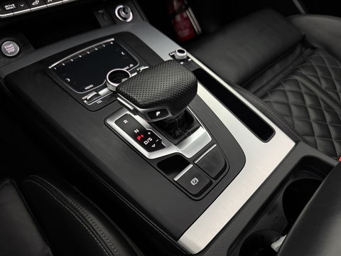 Audi Q5 55 TFSI e Quattro S-line | Pano | LED-Matrix | Virtual | Carplay | Trekh. | Luchtvering | Keyless | Stoelverw. | Schakelflippers
