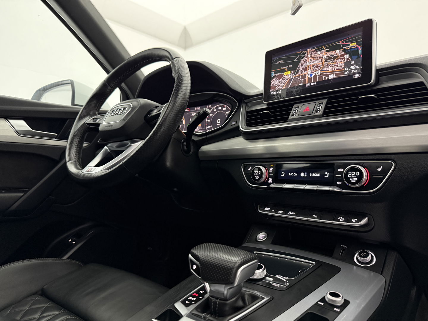 Audi Q5 55 TFSI e Quattro S-line | Pano | LED-Matrix | Virtual | Carplay | Trekh. | Luchtvering | Keyless | Stoelverw. | Schakelflippers