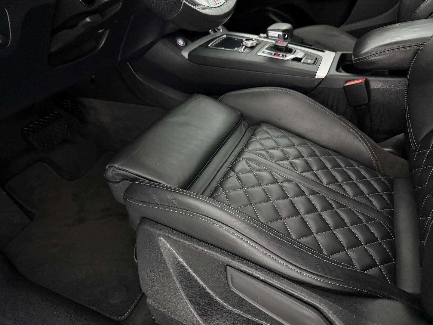 Audi Q5 55 TFSI e Quattro S-line | Pano | LED-Matrix | Virtual | Carplay | Trekh. | Luchtvering | Keyless | Stoelverw. | Schakelflippers