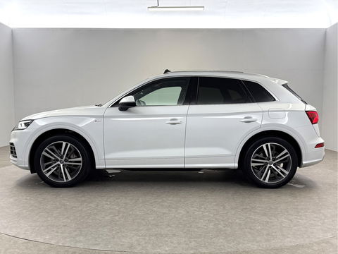 Audi Q5 55 TFSI e Quattro S-line | Pano | LED-Matrix | Virtual | Carplay | Trekh. | Luchtvering | Keyless | Stoelverw. | Schakelflippers