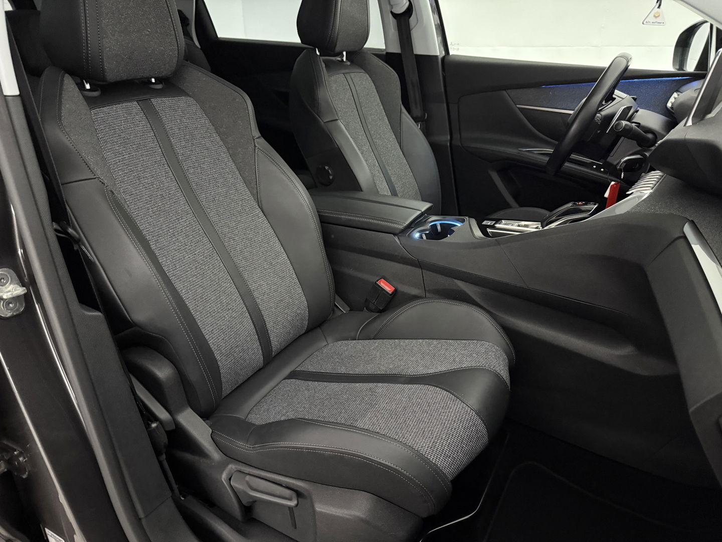 Peugeot 5008 1.2 PureTech 7p. | 360° Camera | Virtual | Sfeer | Trekh. | Carplay | Cruise | Navi | NAP