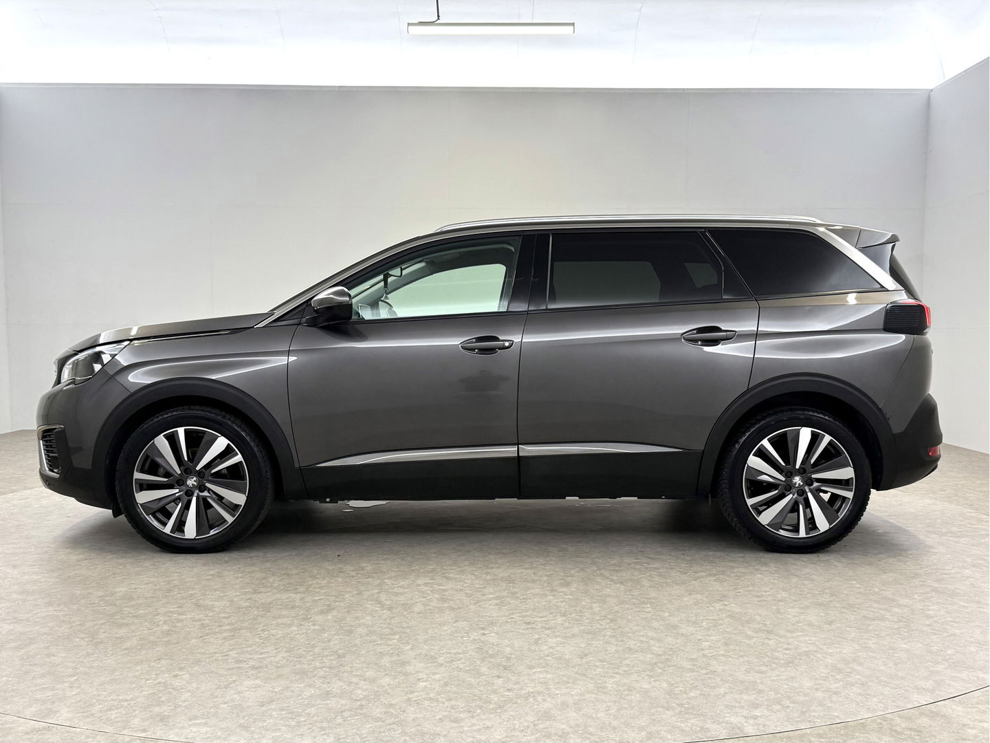 Peugeot 5008 1.2 PureTech 7p. | 360° Camera | Virtual | Sfeer | Trekh. | Carplay | Cruise | Navi | NAP