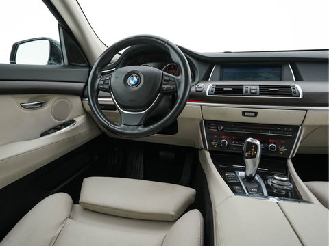 BMW 5 Serie Gran Turismo 520d High Executive Aut. *HEAD-UP | ADAPTIVE-CRUISE | LUXURY-LEATHER | XENON | MEMORY-PACK | TOP-VIEW | HIFI-SOUND | NAVI-FULLMAP | ECC | PDC*