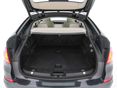 BMW 5 Serie Gran Turismo 520d High Executive Aut. *HEAD-UP | ADAPTIVE-CRUISE | LUXURY-LEATHER | XENON | MEMORY-PACK | TOP-VIEW | HIFI-SOUND | NAVI-FULLMAP | ECC | PDC*