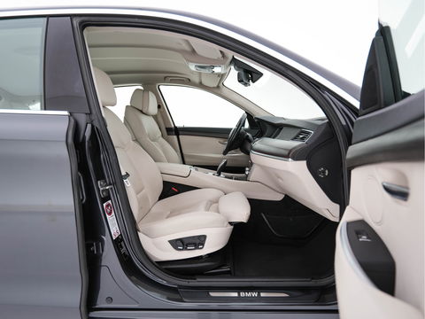BMW 5 Serie Gran Turismo 520d High Executive Aut. *HEAD-UP | ADAPTIVE-CRUISE | LUXURY-LEATHER | XENON | MEMORY-PACK | TOP-VIEW | HIFI-SOUND | NAVI-FULLMAP | ECC | PDC*