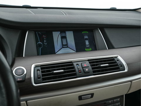 BMW 5 Serie Gran Turismo 520d High Executive Aut. *HEAD-UP | ADAPTIVE-CRUISE | LUXURY-LEATHER | XENON | MEMORY-PACK | TOP-VIEW | HIFI-SOUND | NAVI-FULLMAP | ECC | PDC*
