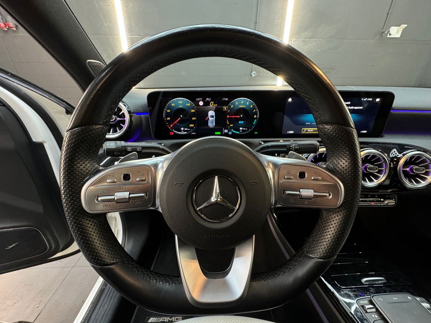 Mercedes-Benz A-Klasse 250 e AMG Pano|Memory|Burmester|360Cam